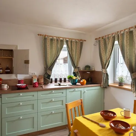 Cherry House - Cosy House - Ideal For Bear Watching, In The Neighborhood Of The Medieval Sneznik Castle Stari Trg pri Lozu Exterior photo